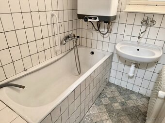 Pronájem bytu 2+1, 70 m² – centrum Hradce Králové, ul. Břeti - 9