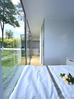 NADSTANDARDNÍ MODULÁRNÍ DOMEK 6M / LUXUSNÍ MOBILNÍ KANCELÁŘ - 9