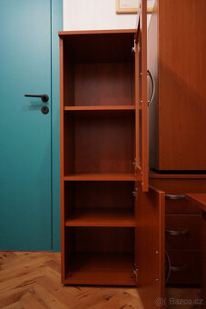 Komody + konferenční stůl - 9