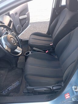 Mazda 2 1,5 benzín 76kw , výhřev sedaček - 9