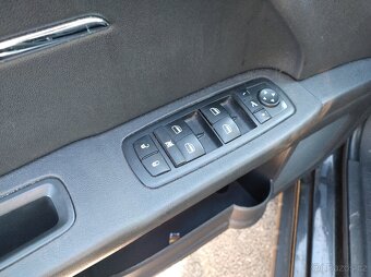 Dodge Journey 2010 2,0CRD AUT 103kW BWD - DILY z auta - 9