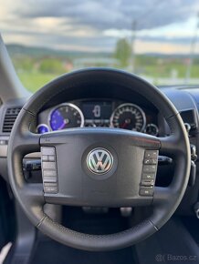 Volkswagen Touareg 3.0TDI V6 automat, vzduch, navi, tažné - 9