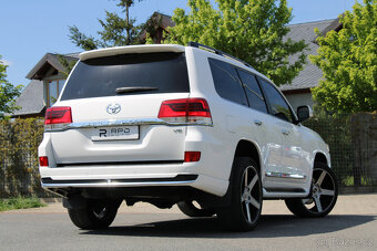 Toyota Land Cruiser 200 4.5 D4-D V8 / 69.850 km / 183kW - 9