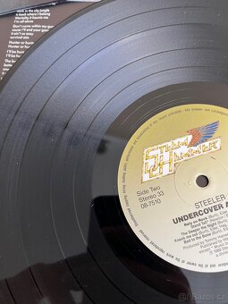 Steeler – Undercover Animal - 9