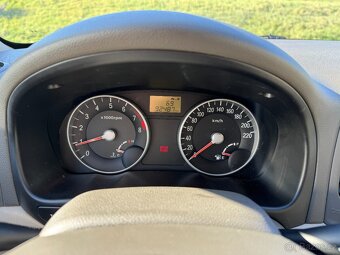 Hyundai Accent 1,4i 71KW, NOVÁ STK, TAŽNÉ, MANUÁL - 9