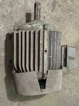 Elektromotory - různé typy - 9