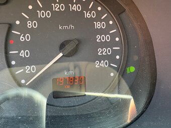 Renault Clio 1.4 16v 72kw - 9