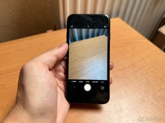 Apple iPhone SE 2020 64GB Black - 9