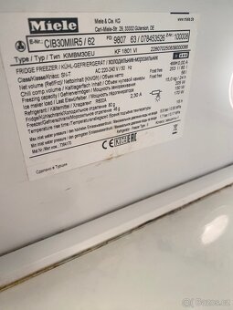 Vestavna lednice Miele - 9