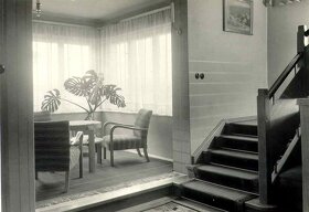 Specialita z roku 1939: stolek s třemi křesílky - 9