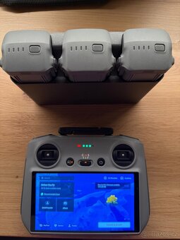 DJI Air 3 Fly More Combo - 9