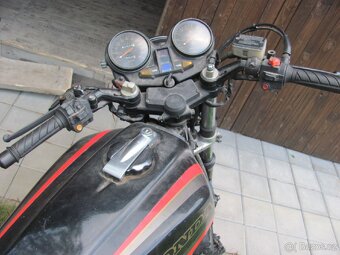 Honda CB900F BoľDor - 9