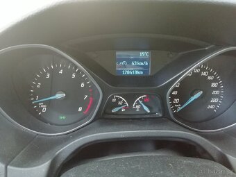 Ford Focus , rok 2014 - 9