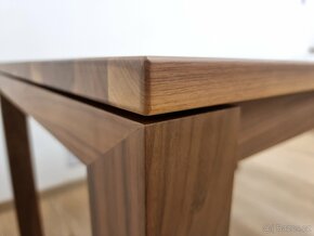 Nový rozkládací stůl ořech masiv 90x160+2x45 cm - 9