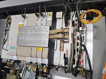 Centrum MCV 1000 2002r Heidenhein iTNC530 - 9