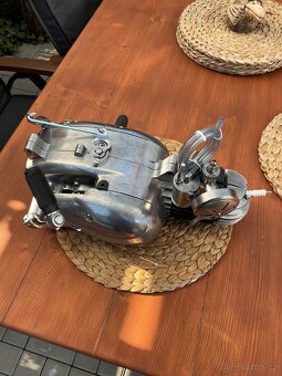 Prodám repasovaný motor Jawa 550/555 pařez - 9