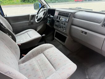 Volkswagen Caravelle 2.5TDI 75kw Nová STK 8 míst - 9