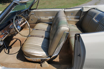 1966 Pontiac Bonneville Convertible 389 V8 - 9