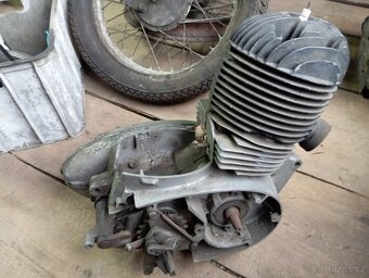 Náhradní díly - 9