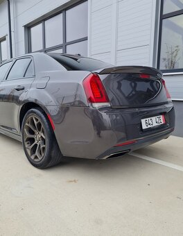Chrysler 300S Alloy Edition 2017 - 9