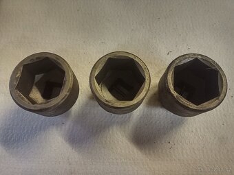 Velké nástrčné klíče (ořechy) - 9