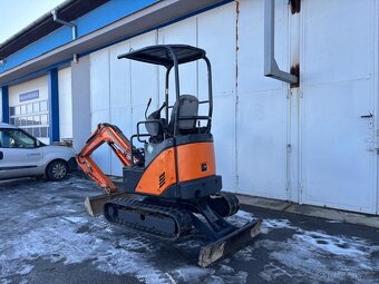 Pásové rypadlo značky Hitachi ZX17U-2, hmotnost 1.86 t - 9