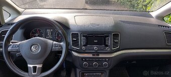 Volkswagen Sharan 2,0 TDi, r.v. 2013 - CAMP VESTAVBA GARÁŽ - 9
