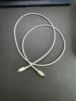 iPhone 13 128 GB tmavě modrý – 85 % baterie, bohaté přísluš. - 9