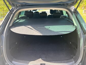 Renault Megane limited combi 1.2i tce 85kw. 2015 1. majitel - 9