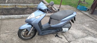 Honda Dylan 150cc - 9