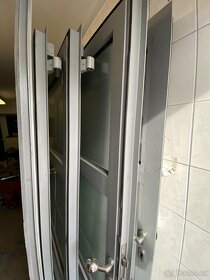 Poslední 3 ks kovových dveří, levé - 9