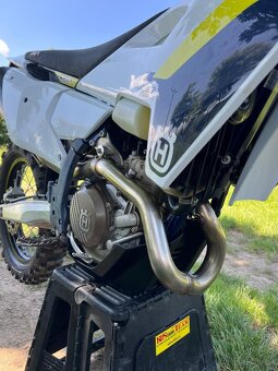 Husqvarna FE450 enduro, Model 2025 - 9