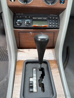 Mercedes 124 coupe - 9