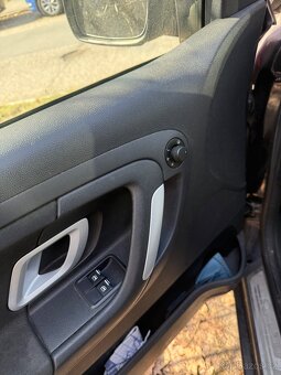 2x vozidlo ŠKODA FABIA II - 9