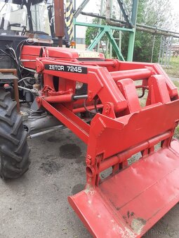 Traktor zetor 7245 s rampovacem a vlekem - 9