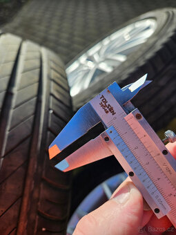 Seat 18" Alu disky original - 9