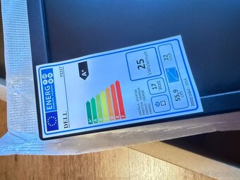 Dell P2217 | 22" | LCD | VGA, HDMI, USB2.0+3.0, 1680x1050 - 9