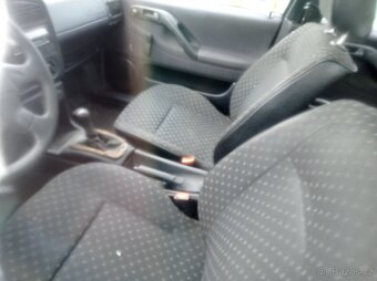 VW Passat 1.9 TDI 66kw rok 94 - 9