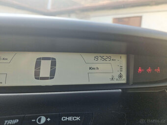 Citroen C4 1.4I 16V - 9