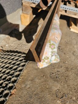 Profil L nerovnoramenný 50x25x3mm 459cm za 180,-Kč - 9