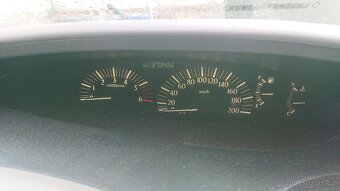 Toyota previa 2 - 9