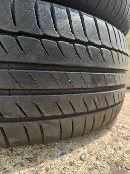 215/45R17 87W  MICHELIN PRIMACY - 9