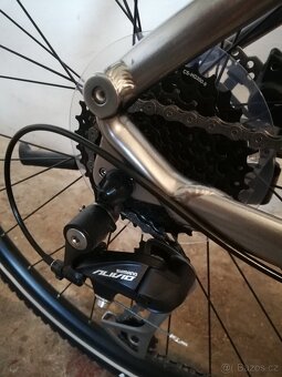 Prodám dámské kolo Merida Crossway 100 - 9