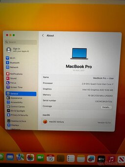 Apple MacBook Pro 15" (2017) 16GB/512GB Space Grey - 9