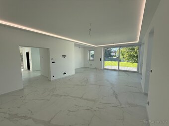 Prodej Moderní Vily 256m2 5+KK v Brandýse Nad Labem - 9