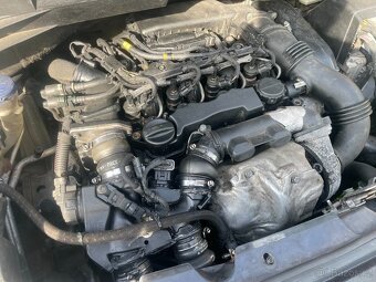 Motor Peugeot Citroen 1.6hdi 80kw kod motoru 9h01 9hz 9hx - 9