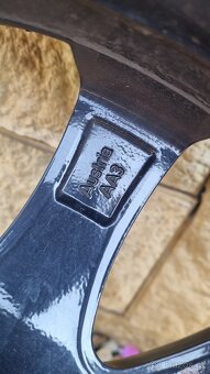 Prodám kola 5x112 r17 Octavia 2 - 9