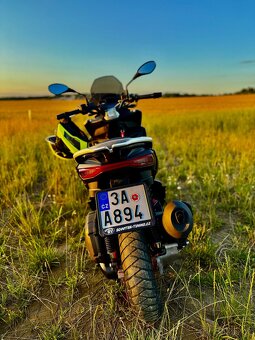 Aprilia SR GT 125, 2022, naj. 3.800 km - 9