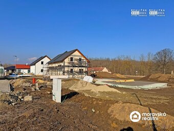 Prodej novostavby rodinného domu 4+kk se zahradou v Ivančicí - 9