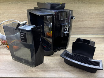 Profesionální kávovar JURA WE6 Piano Black - 9